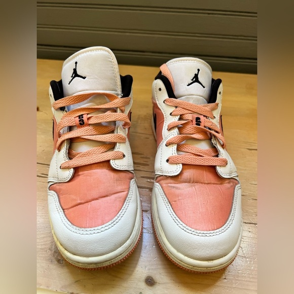 NIKE AIR JORDAN 1 LOW GS LT MADDER ROOT BLACK WHITE DM8960-801 SIZE 4 - Picture 2 of 8